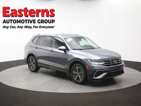 Used 2024 Volkswagen Tiguan Wolfsburg Edition FWD image 46