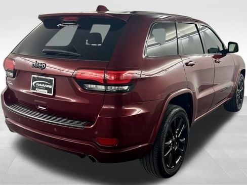 Used 2022 Jeep Grand Cherokee Laredo X RWD image 9