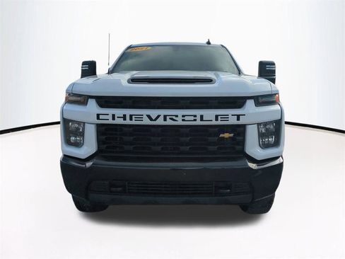 Used 2021 Chevrolet Silverado 2500 Custom w/ Custom Value Package image 3