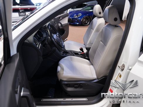 Used 2021 Volkswagen Tiguan SE R-Line FWD image 28