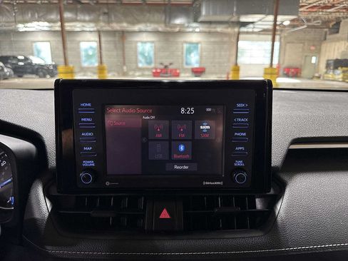 Certified 2022 Toyota RAV4 LE AWD/4WD image 20