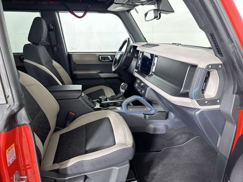 Used 2022 Ford Bronco Wildtrak AWD/4WD image 29