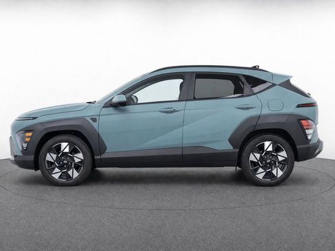 Used 2025 Hyundai Kona SEL FWD image 6