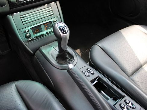 Used 2001 Porsche Boxster RWD image 21