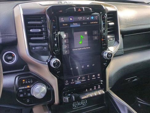 Used 2022 RAM 1500 Laramie AWD/4WD image 17