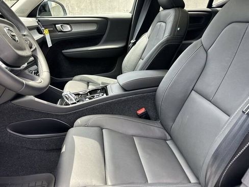 New 2024 Volvo XC40 B5 Plus w/ Climate Package AWD/4WD image 34
