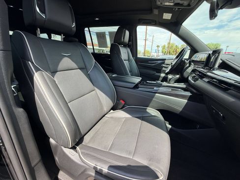 Used 2023 Cadillac Escalade ESV Sport AWD/4WD image 40