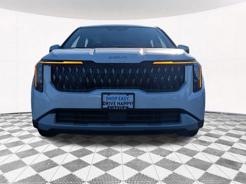 Used 2026 Kia Carnival image 13