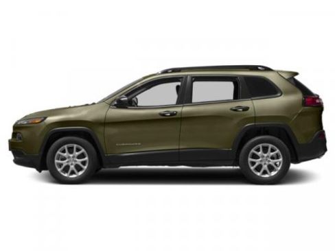 Used 2015 Jeep Cherokee Sport w/ Cold Weather Group image 3
