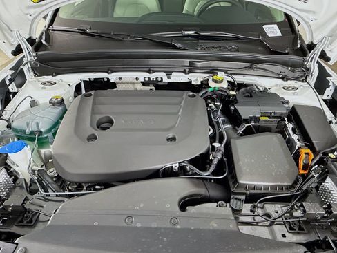 Certified 2026 Volvo XC40 B5 Plus w/ Protection Package Premier AWD/4WD image 30