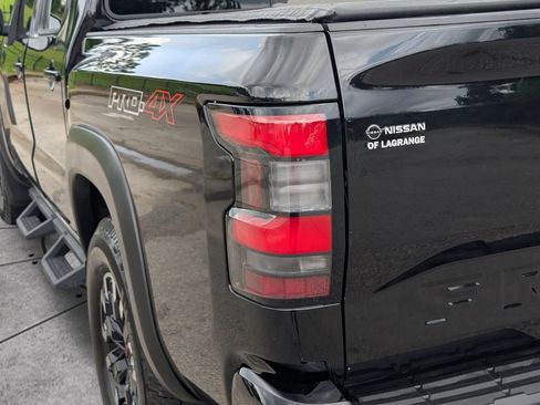 Used 2022 Nissan Frontier PRO-4X w/ Off-Road Protection Package AWD/4WD image 13