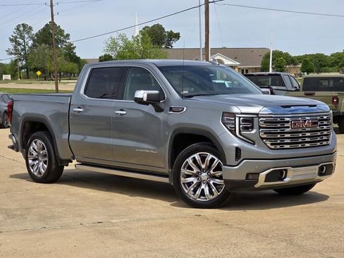 Used 2023 GMC Sierra 1500 Denali w/ Denali Reserve Package AWD/4WD image 2