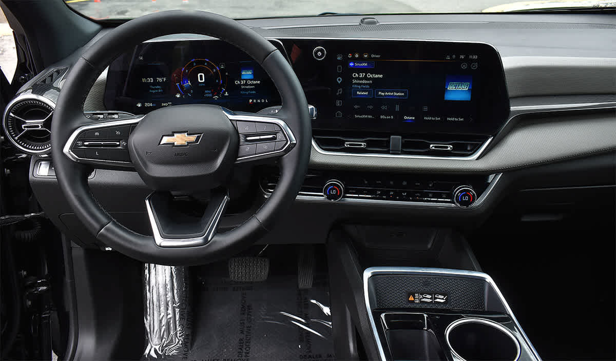 Used 2025 Chevrolet Equinox LT w/ Convenience Package II AWD/4WD image 12