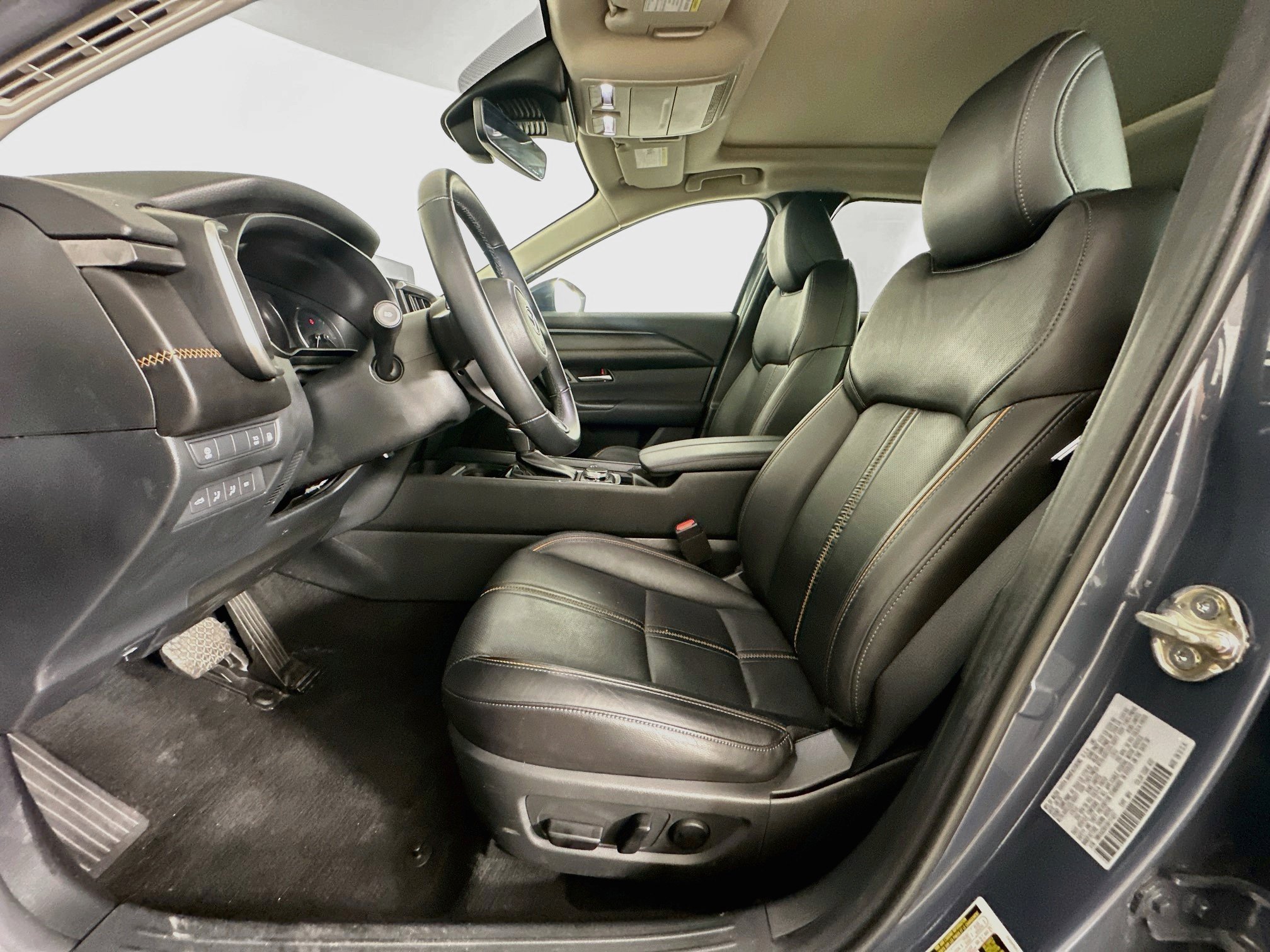 Used 2025 MAZDA CX-50 AWD 2.5 Hybrid w/ Premium Pkg image 13