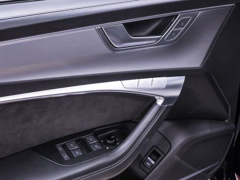 Used 2020 Audi S6 Prestige w/ Prestige Package image 32