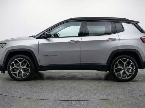 Used 2025 Jeep Compass Limited AWD/4WD image 5