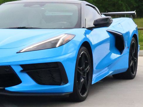 Used 2025 Chevrolet Corvette Stingray Preferred Conv w/ Z51 Performance Package RWD image 8