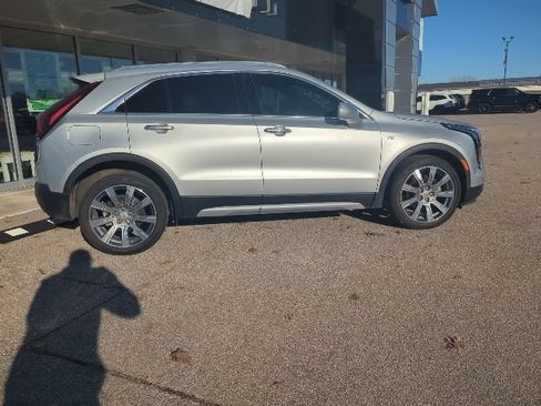 Used 2020 Cadillac XT4 Premium Luxury image 8