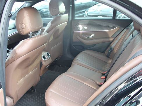 Used 2017 Mercedes-Benz E 300 4MATIC image 14