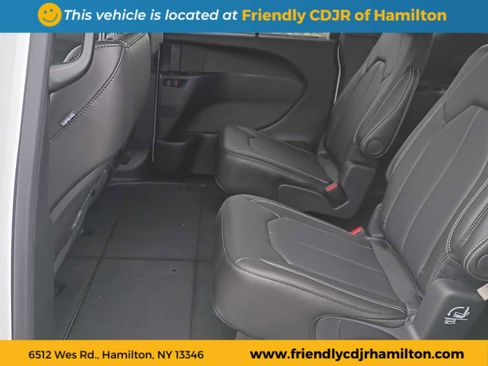 New 2026 Chrysler Pacifica Select image 12