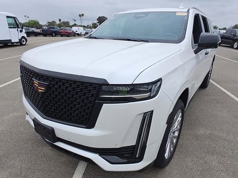 Used 2021 Cadillac Escalade ESV Premium Luxury w/ Driver Assist Tech Package RWD image 7