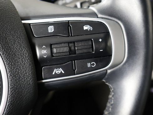 Used 2024 Kia Sportage EX image 40