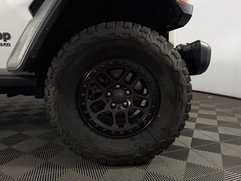 Used 2022 Jeep Wrangler Unlimited Rubicon w/ Xtreme Recon 35" Tire Package image 12