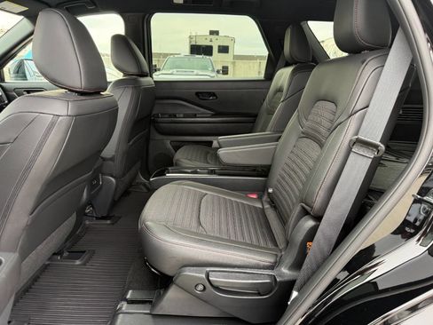 Used 2025 Nissan Pathfinder Rock Creek image 19