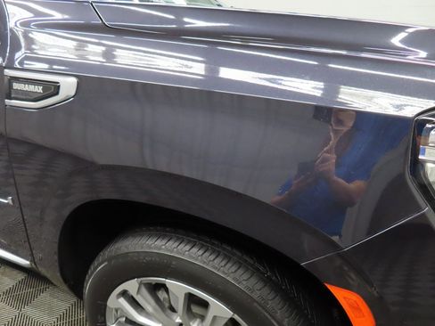 Used 2024 GMC Yukon XL Denali w/ Advanced Technology Package image 37