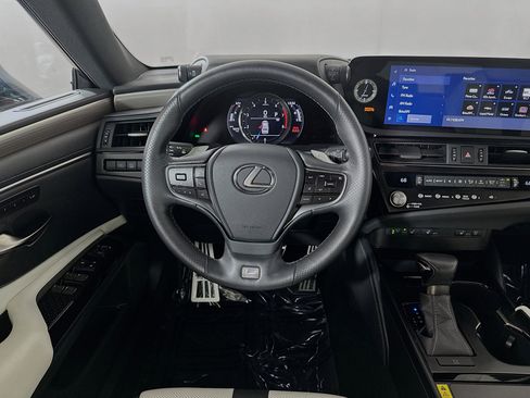 Used 2025 Lexus ES 350 F Sport image 21