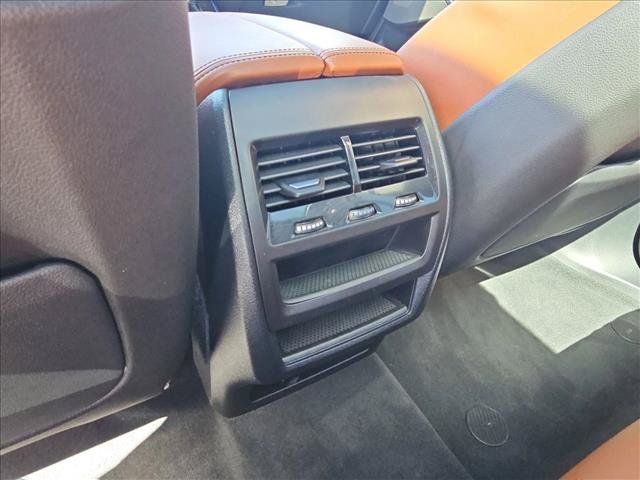 Certified 2024 BMW X5 xDrive40i w/ Premium Package AWD/4WD image 18