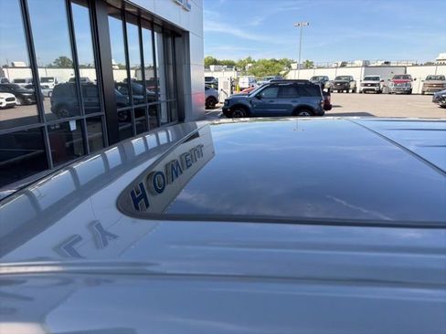 Used 2025 Nissan Frontier PRO-4X w/ Pro Premium Package image 6