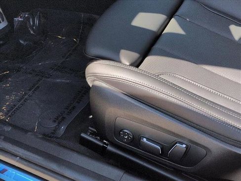 New 2026 BMW 330i Sedan w/ M Sport Package image 4