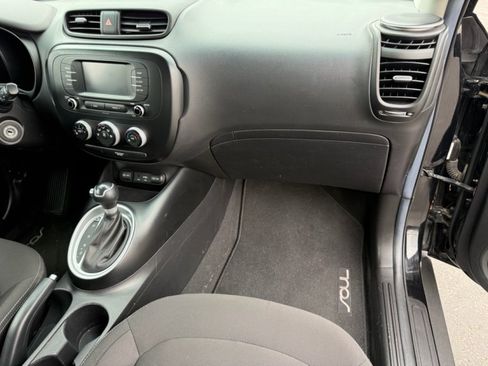 Used 2019 Kia Soul FWD image 22