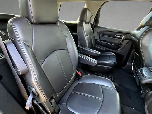 Used 2014 GMC Acadia SLT AWD/4WD image 30