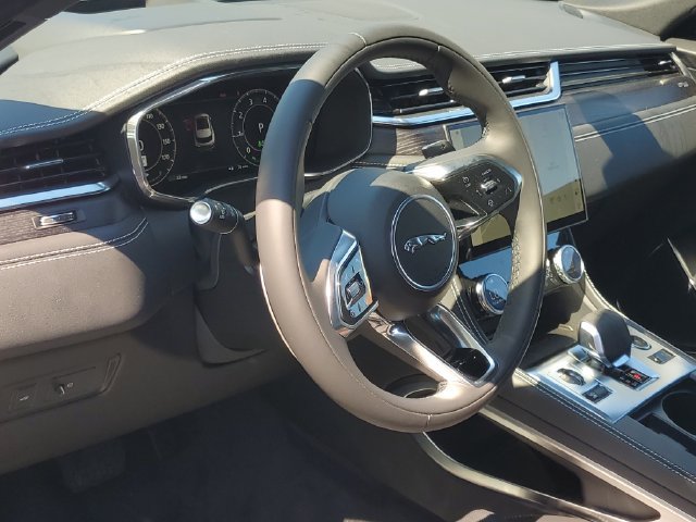 New 2026 Jaguar F-PACE R-Dynamic S AWD/4WD image 15