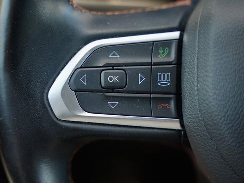 Used 2022 Jeep Compass Limited w/ (RED) Package image 17