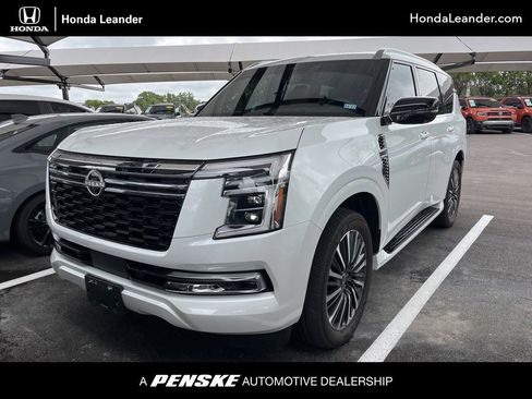 Used 2025 Nissan Armada Platinum Reserve AWD/4WD image 1