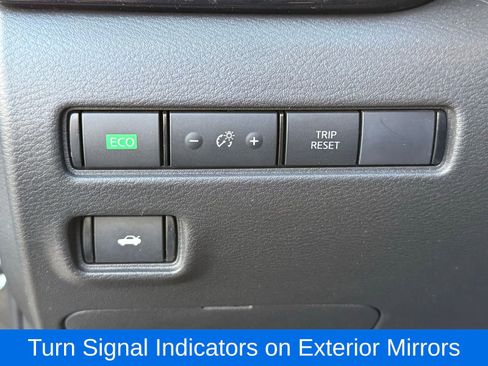 Used 2025 Nissan Sentra SV w/ SV Premium Package FWD image 37