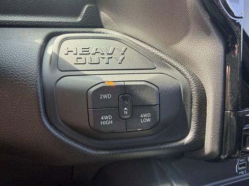 New 2026 RAM 3500 Laramie AWD/4WD image 42