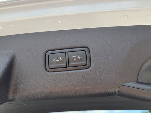 New 2026 Kia Carnival SX Prestige FWD image 11