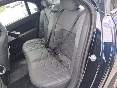 Used 2023 BMW 740i RWD image 7