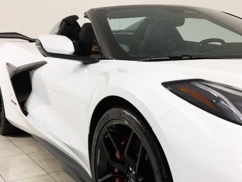 Used 2025 Chevrolet Corvette Z06 w/ Z07 Performance Package RWD image 42