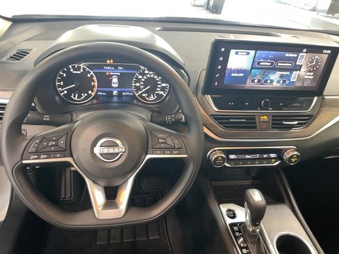 Certified 2026 Nissan Altima 2.5 SV w/ SV Special Edition Package AWD/4WD image 12