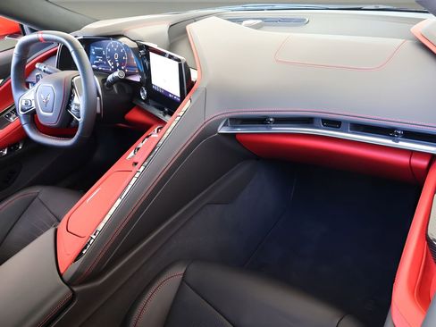 Used 2020 Chevrolet Corvette Stingray Premium Cpe w/ 3LT Preferred Equipment Group image 16