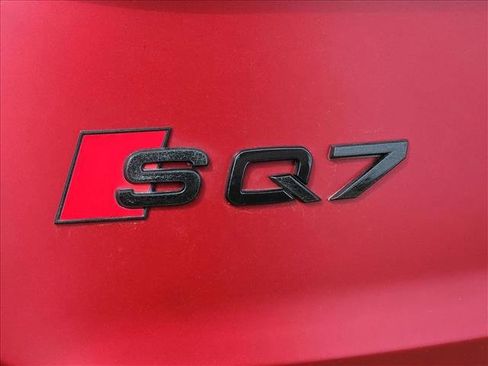 Used 2021 Audi SQ7 Prestige w/ Prestige Package image 16