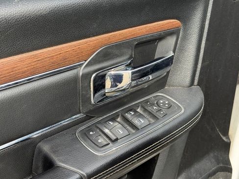 Used 2017 RAM 1500 Laramie w/ Convenience Group image 12