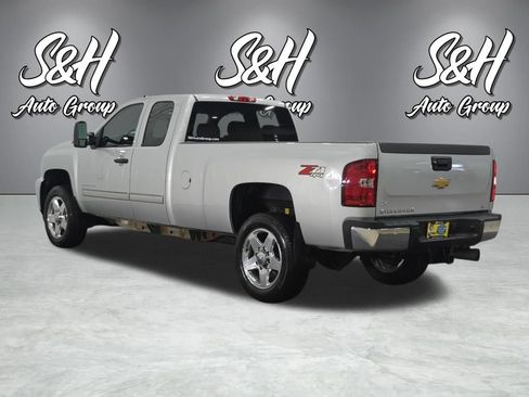 Used 2013 Chevrolet Silverado 2500 LT w/ Interior Plus Package AWD/4WD image 19