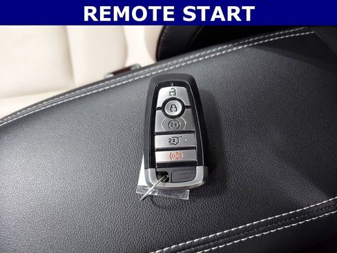 Used 2022 Ford Escape SEL AWD/4WD image 6