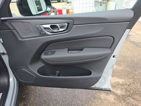 New 2026 Volvo XC60 B5 Ultra w/ Climate Package image 13